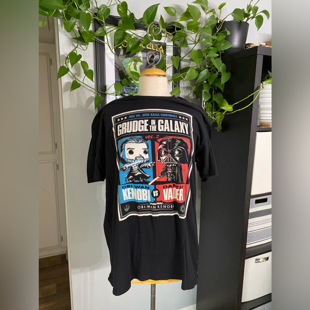 Grudge on the Galaxy Obi-Wan Kenobi vs Darth Vader Funko Shirt XL
